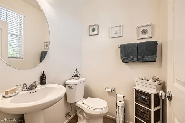 $2,400 | 8252 South Pearl Oasis Court, Las Vegas, NV 89139