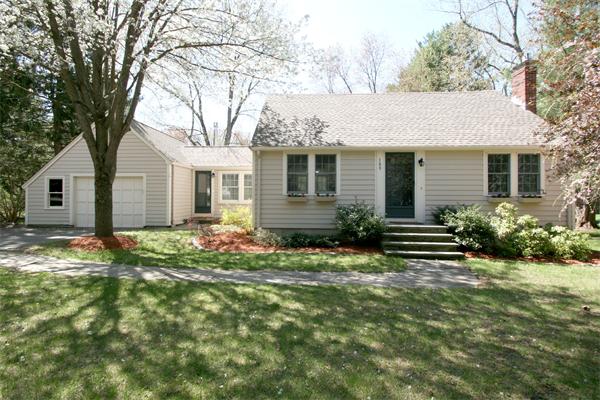 189 Oxbow Road Wayland, MA 01778 - Photo 2 of 19