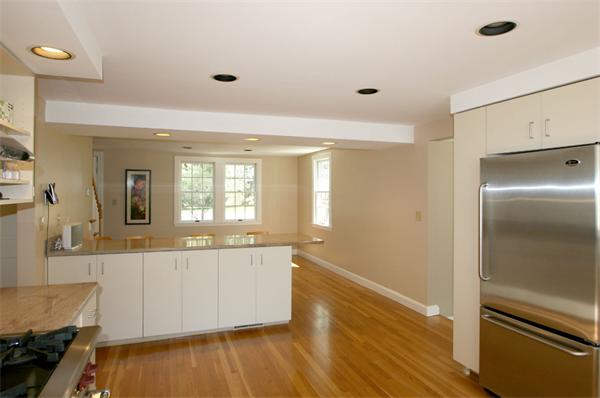 189 Oxbow Road Wayland, MA 01778 - Photo 7 of 19