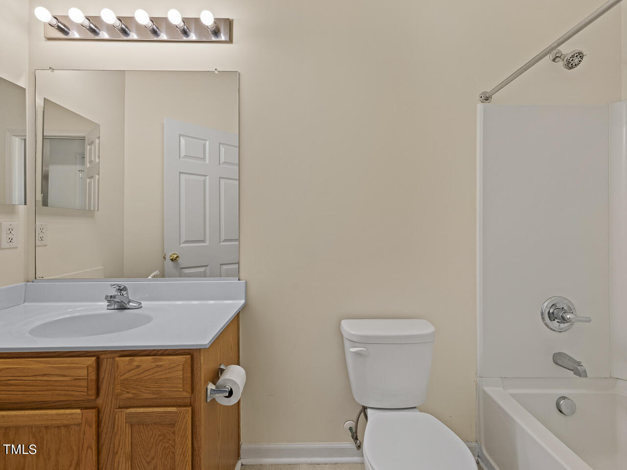 2840 Barrymore Street, Unit 101 Raleigh, NC 27603 - Photo 20 of 30 2840-barrymore-101-mls-20