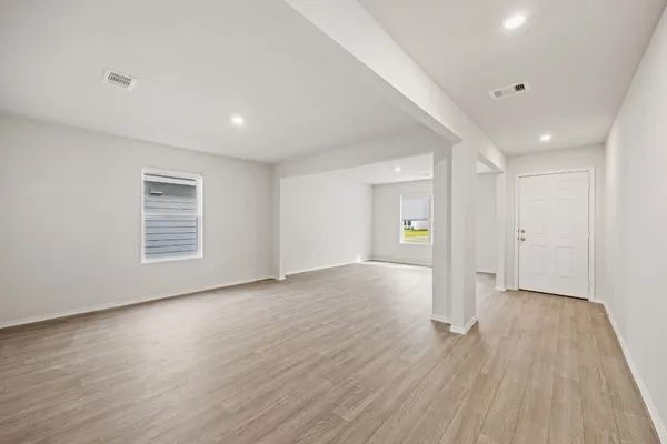 $2,400 | 239 Road 5821 Cleveland Tx 77327, Cleveland, TX 77327