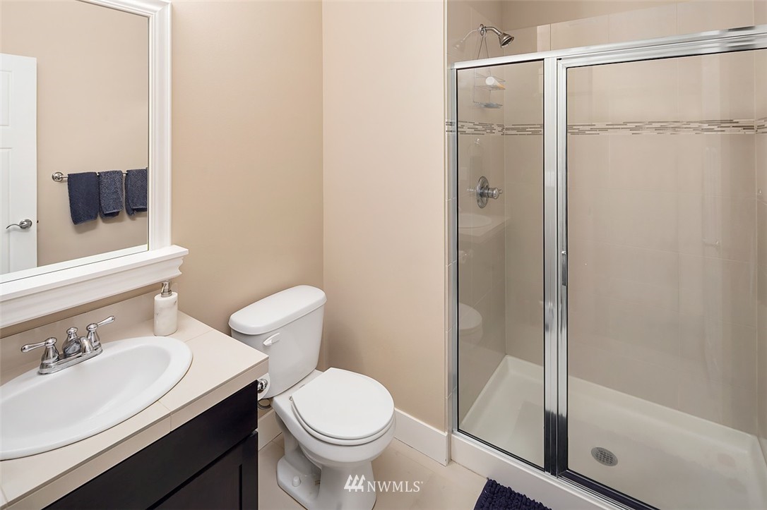 4021 180th Place Southeast Bothell, WA 98012 - Photo 10 of 23 Gallery Image 10