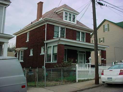 142 Rinne Street South Side, PA 15210 - Photo 2 of 5
