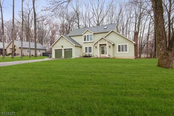 $760,000 | 2 Grenoble Court, Old Bridge, NJ 07747
