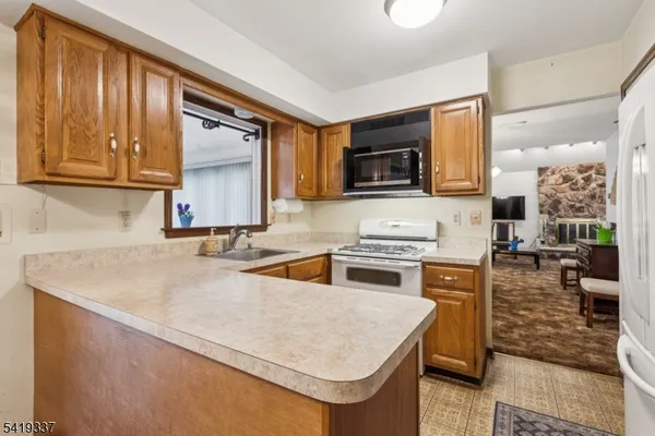 $760,000 | 2 Grenoble Court, Old Bridge, NJ 07747