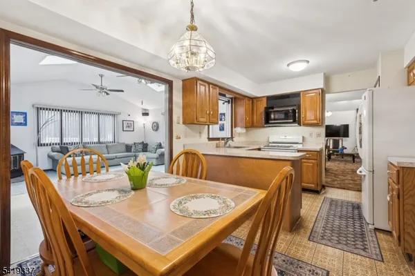 $760,000 | 2 Grenoble Court, Old Bridge, NJ 07747