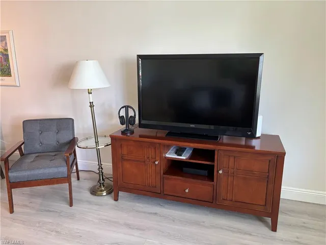 $4,500 | 421 12th Avenue South, Unit A9, Naples, FL 34102