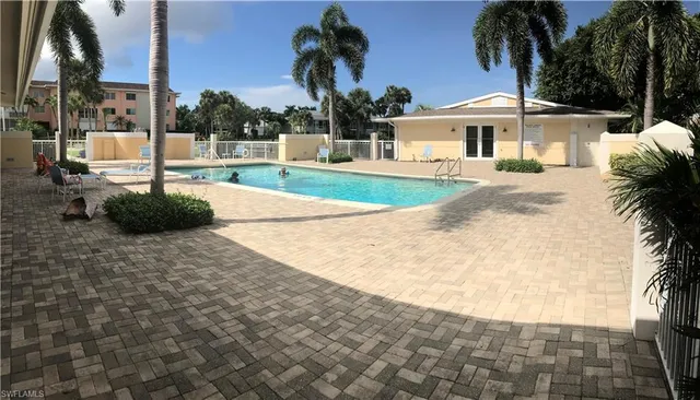 $4,500 | 421 12th Avenue South, Unit A9, Naples, FL 34102