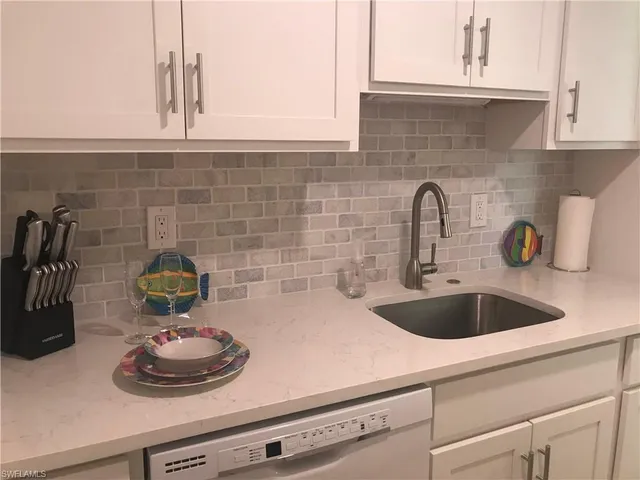 $4,500 | 421 12th Avenue South, Unit A9, Naples, FL 34102