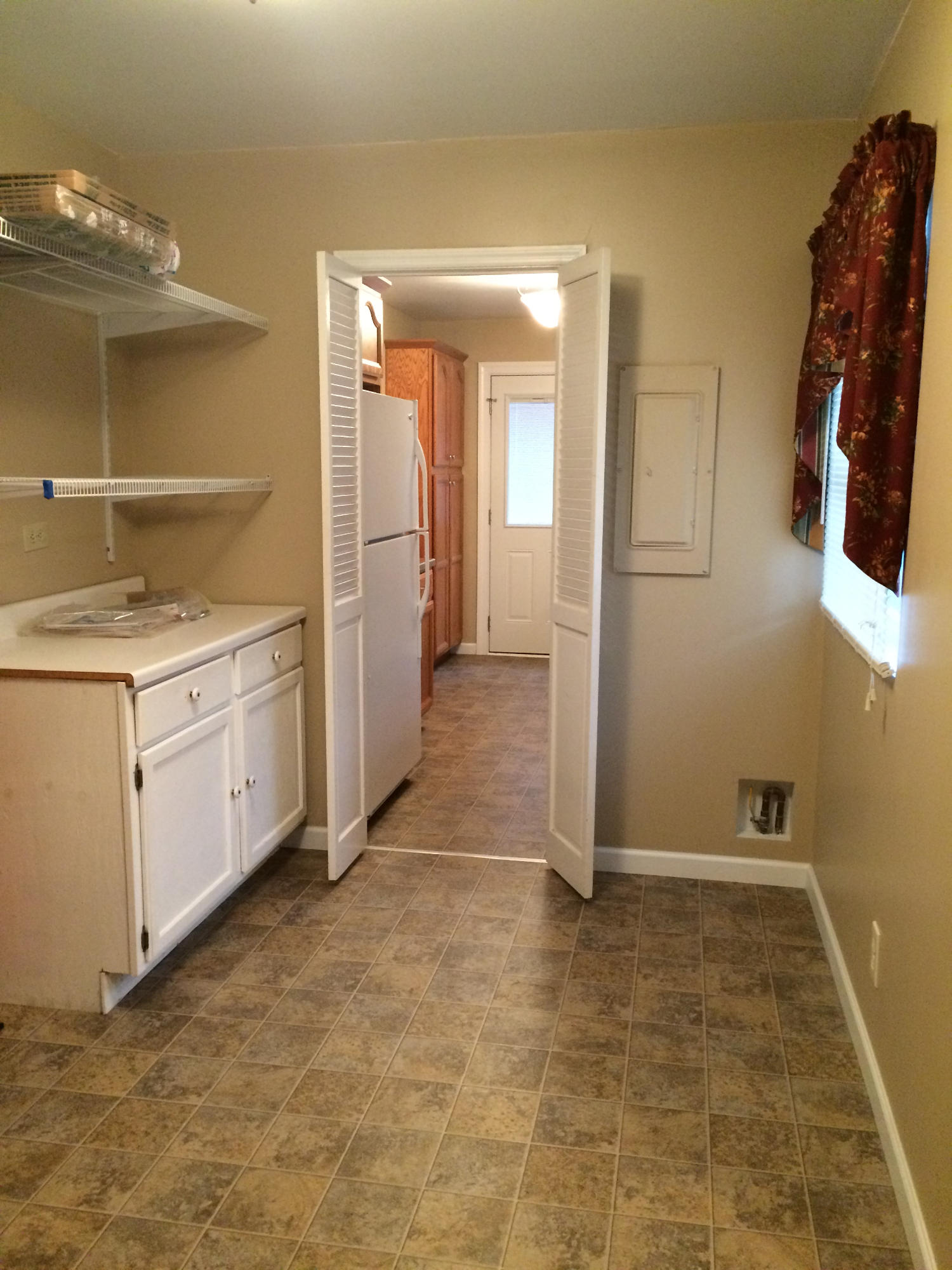 110 Verbena Road Oak Ridge, TN 37830 - Photo 14 of 28 Mud Room & Storage