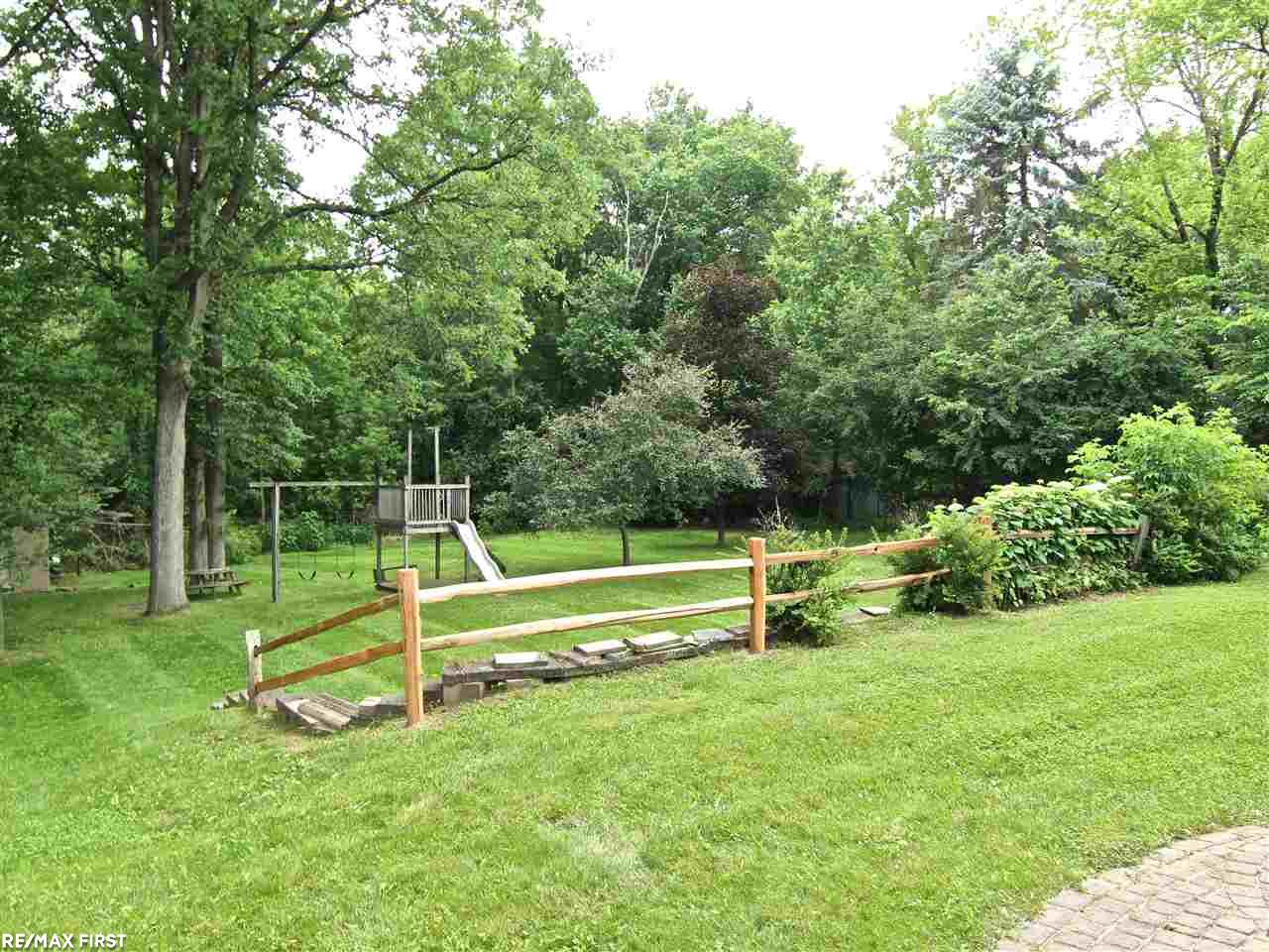 672 Old Perch Road Rochester Hills, MI 48309 - Photo 5 of 48