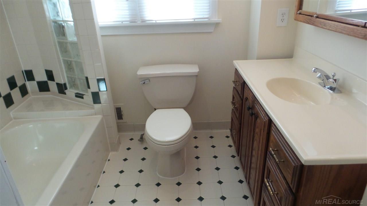 3122 Devondale Road Rochester Hills, MI 48309 - Photo 17 of 27