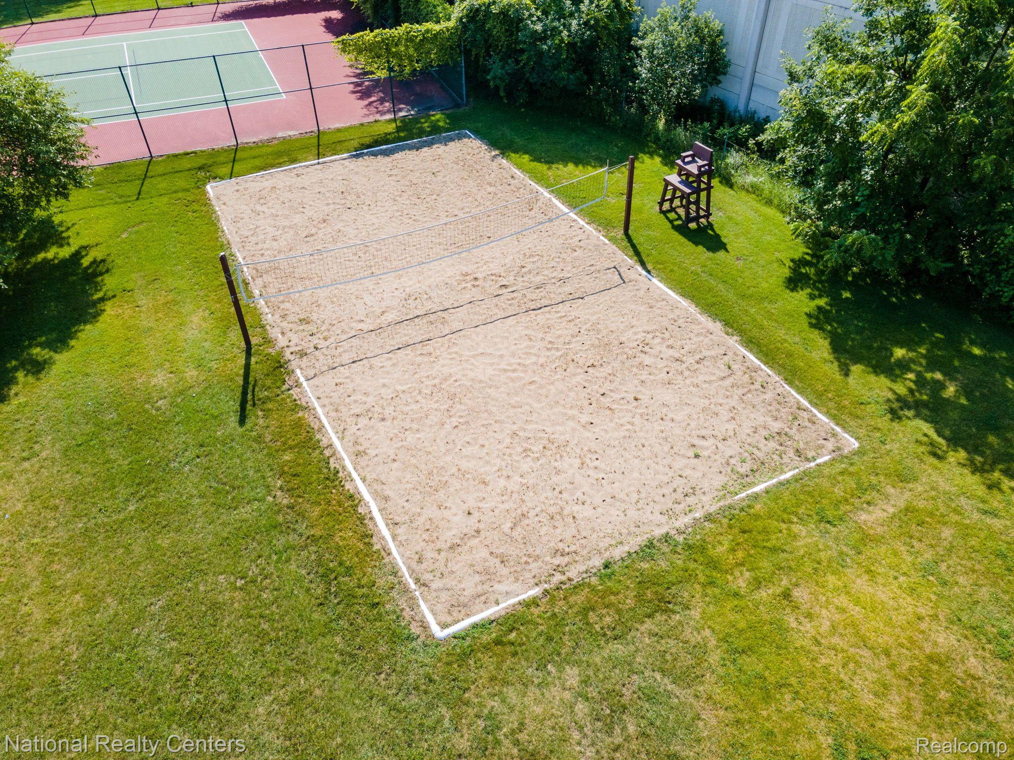 1663 Emerson Circle Rochester, MI 48307 - Photo 23 of 25 Volleyball