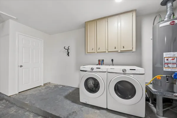 $2,700 | 12625 Memorial Drive, Unit 42, Houston, TX 77024