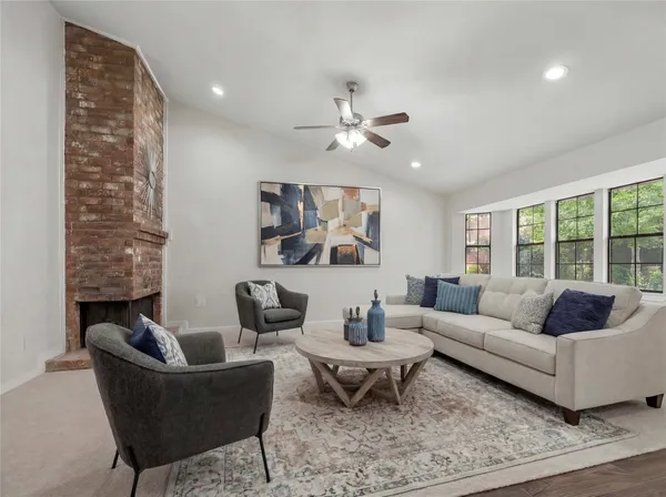 $2,700 | 12625 Memorial Drive, Unit 42, Houston, TX 77024