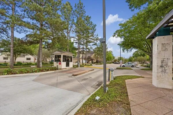 $2,700 | 12625 Memorial Drive, Unit 42, Houston, TX 77024