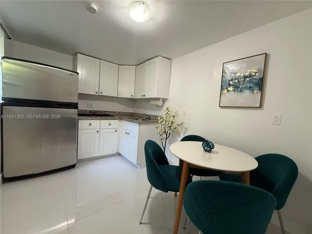 $1,700 | 1131 Southwest 14th Avenue, Unit 2, Miami, FL 33135