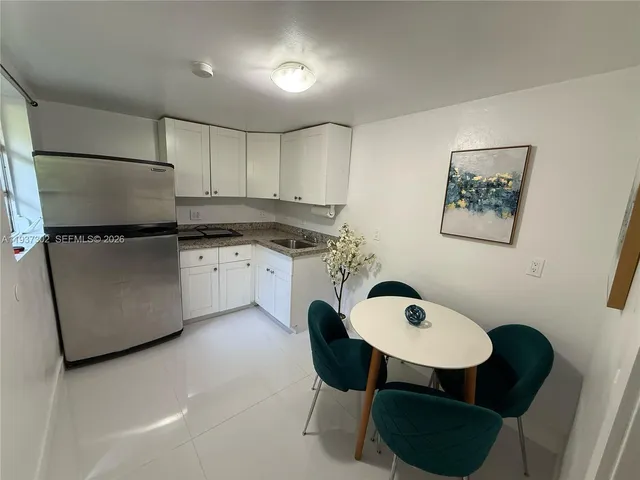 $1,700 | 1131 Southwest 14th Avenue, Unit 2, Miami, FL 33135