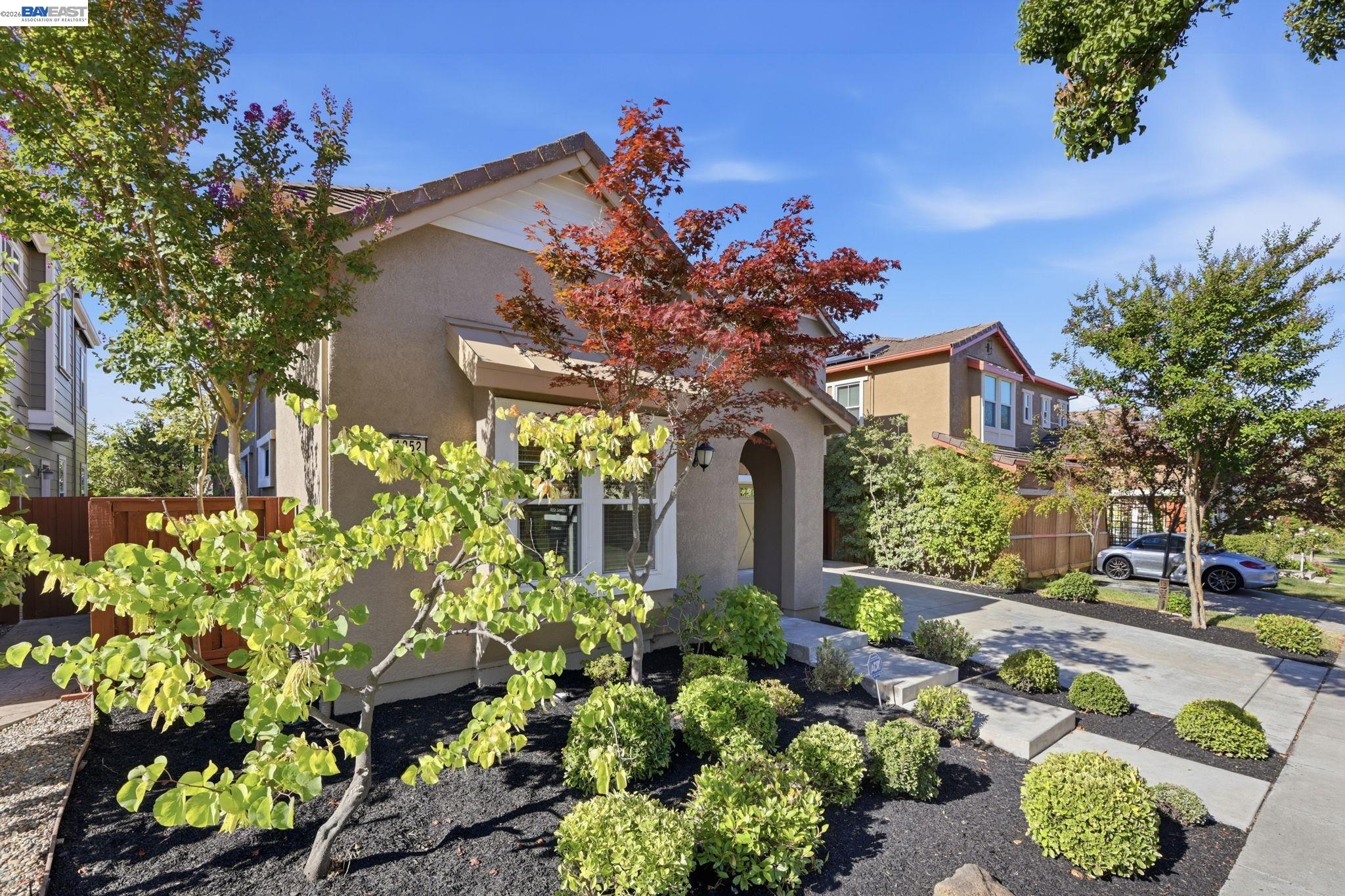 1352 Halifax Way San Ramon, CA 94582 - Photo 3 of 40 Gallery Image 3