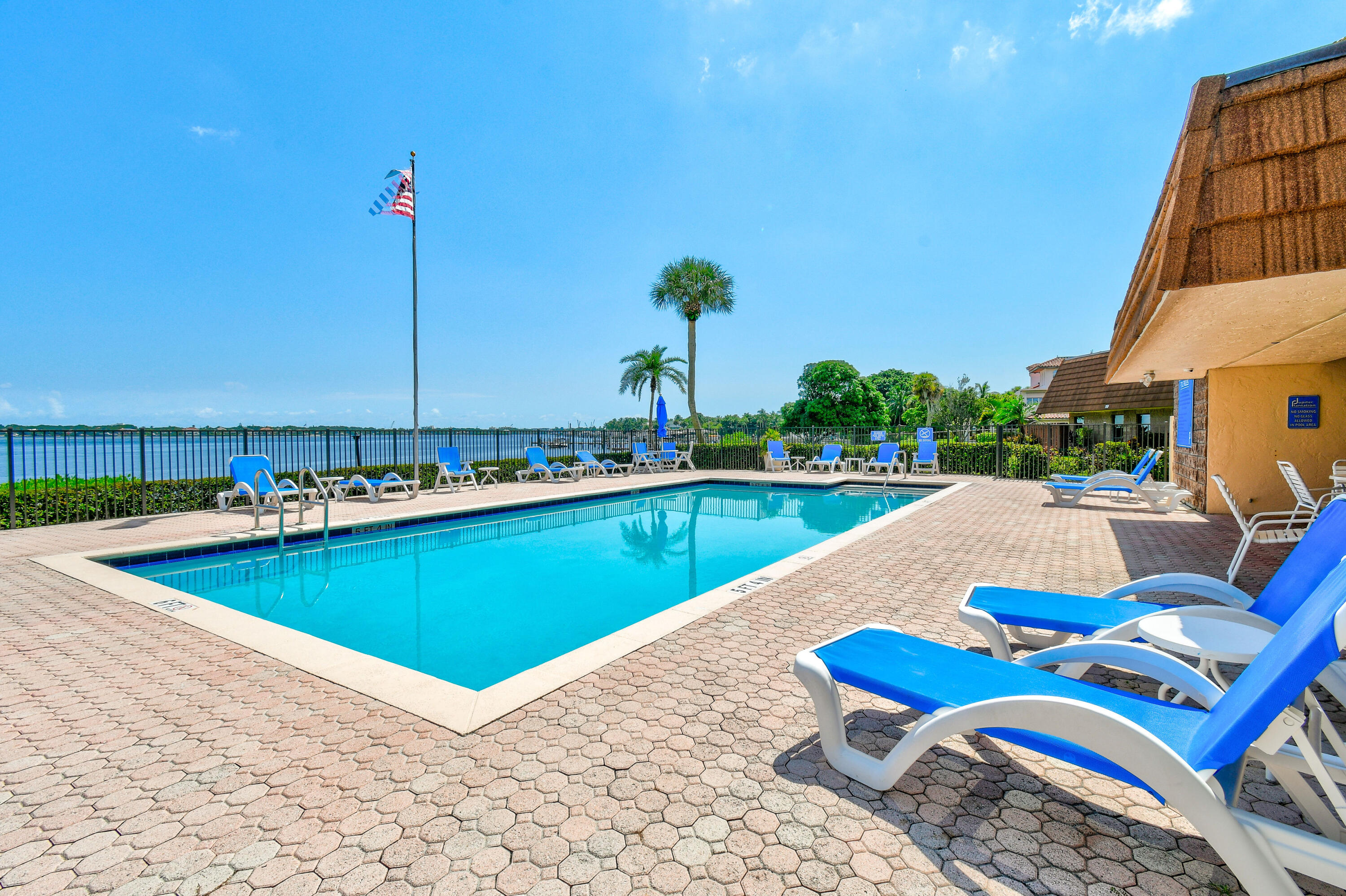 825 Center Street, Unit 6B Jupiter, FL 33458 - Photo 35 of 41 Community Pool