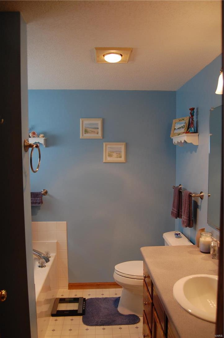6704 Moro Road Edwardsville, IL 62025 - Photo 16 of 52 Gallery Image 16