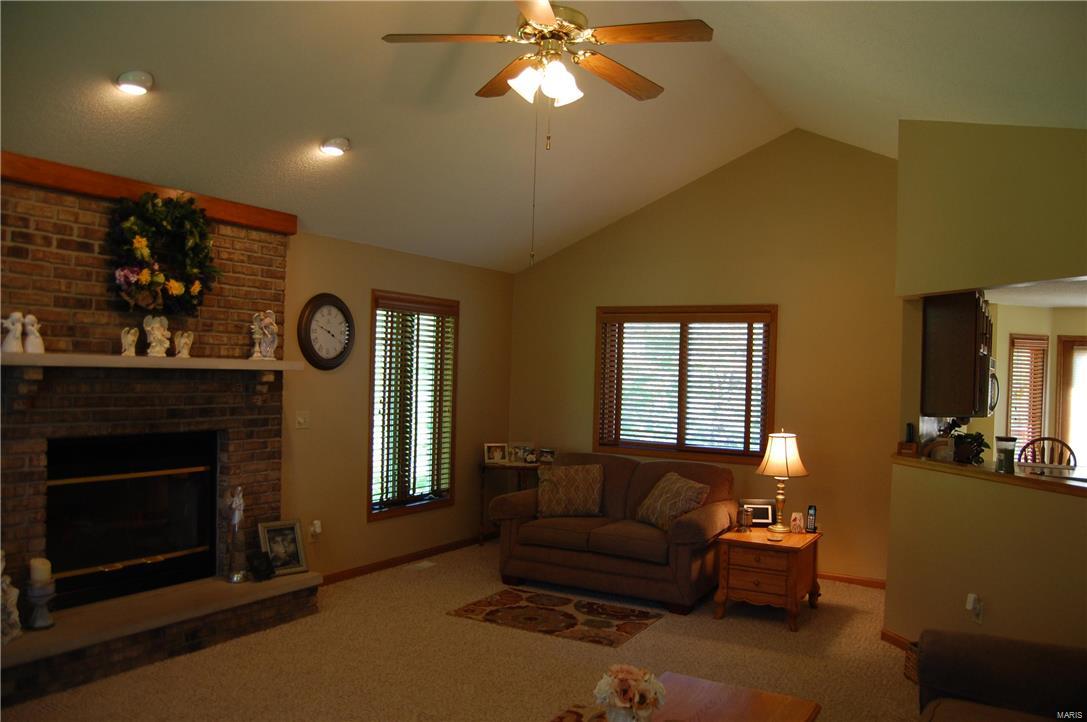 6704 Moro Road Edwardsville, IL 62025 - Photo 9 of 52 Gallery Image 9