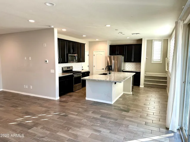 $2,395 | 7724 South 37th Way, Phoenix, AZ 85042