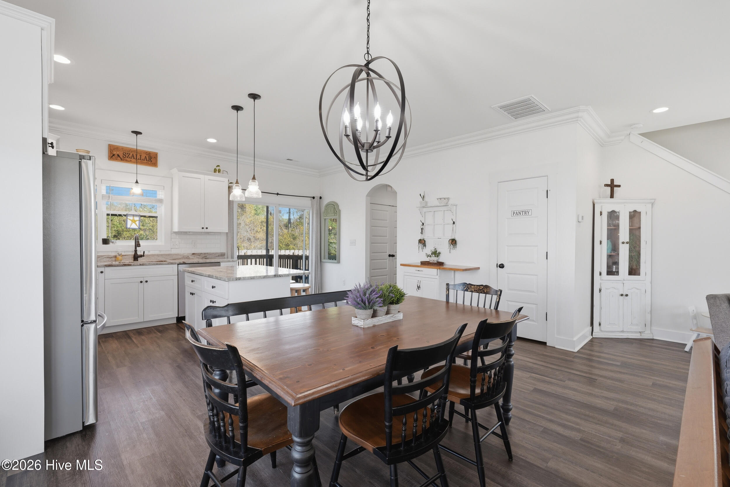 304 Holbrook Lane Hubert, NC 28539 - Photo 13 of 54 13_dining room