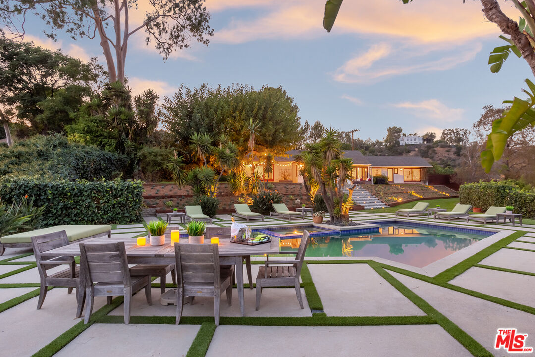 2618 Roscomare Road Los Angeles, CA 90077 - Photo 44 of 49