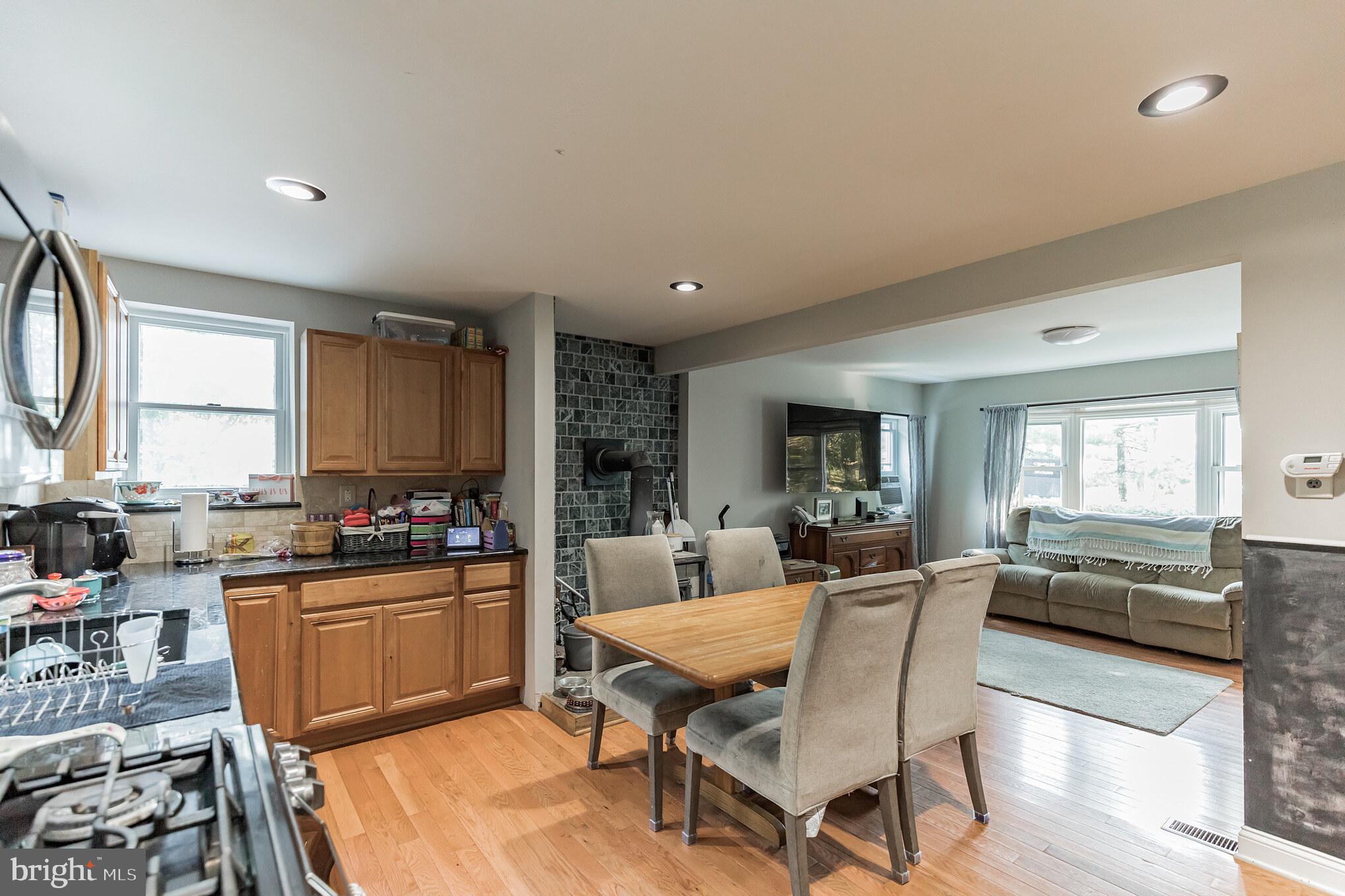 332 Locust Road Glenside, PA 19038 - Photo 11 of 30 Gallery Image 11