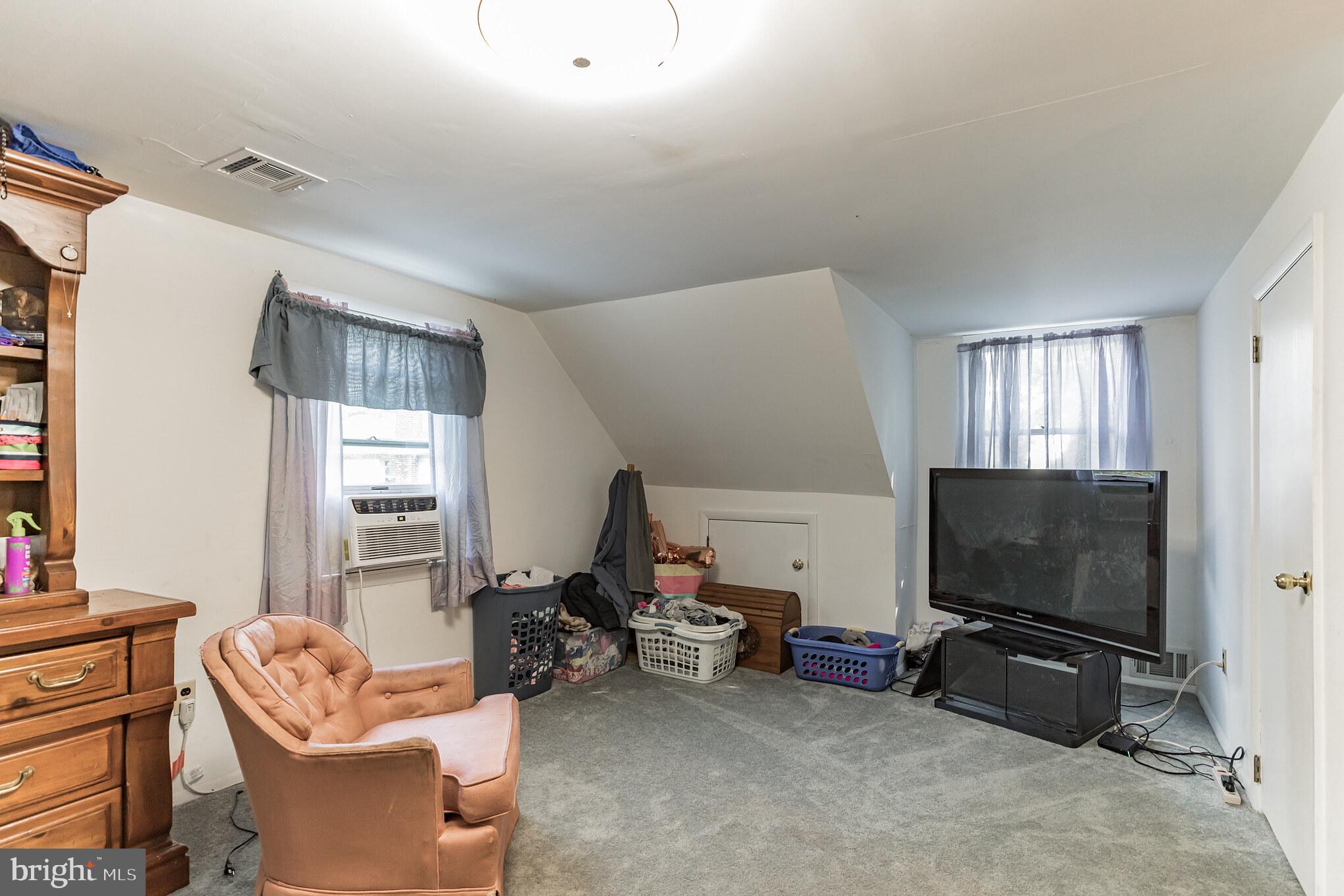 332 Locust Road Glenside, PA 19038 - Photo 15 of 30 Gallery Image 15