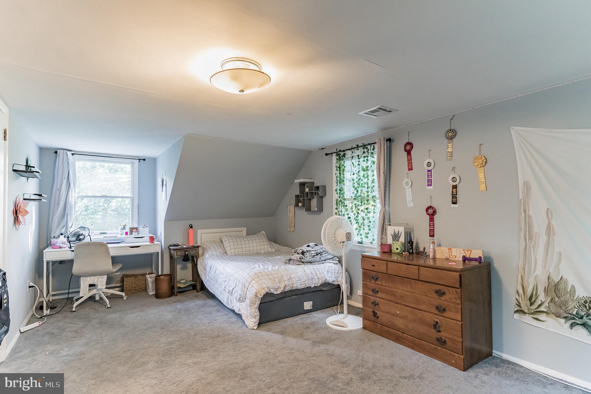 332 Locust Road Glenside, PA 19038 - Photo 16 of 30 Gallery Image 16