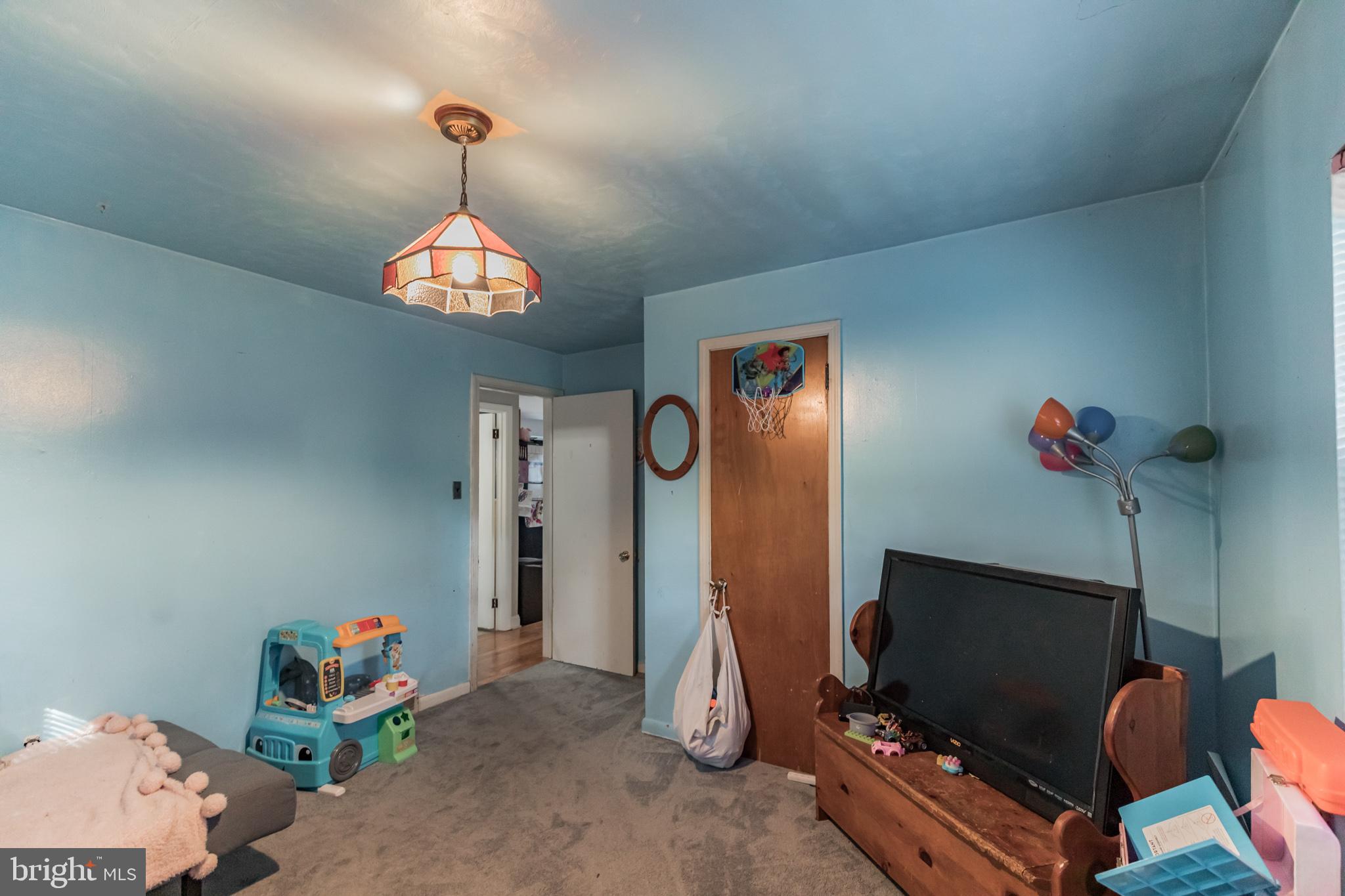 332 Locust Road Glenside, PA 19038 - Photo 21 of 30 Gallery Image 21