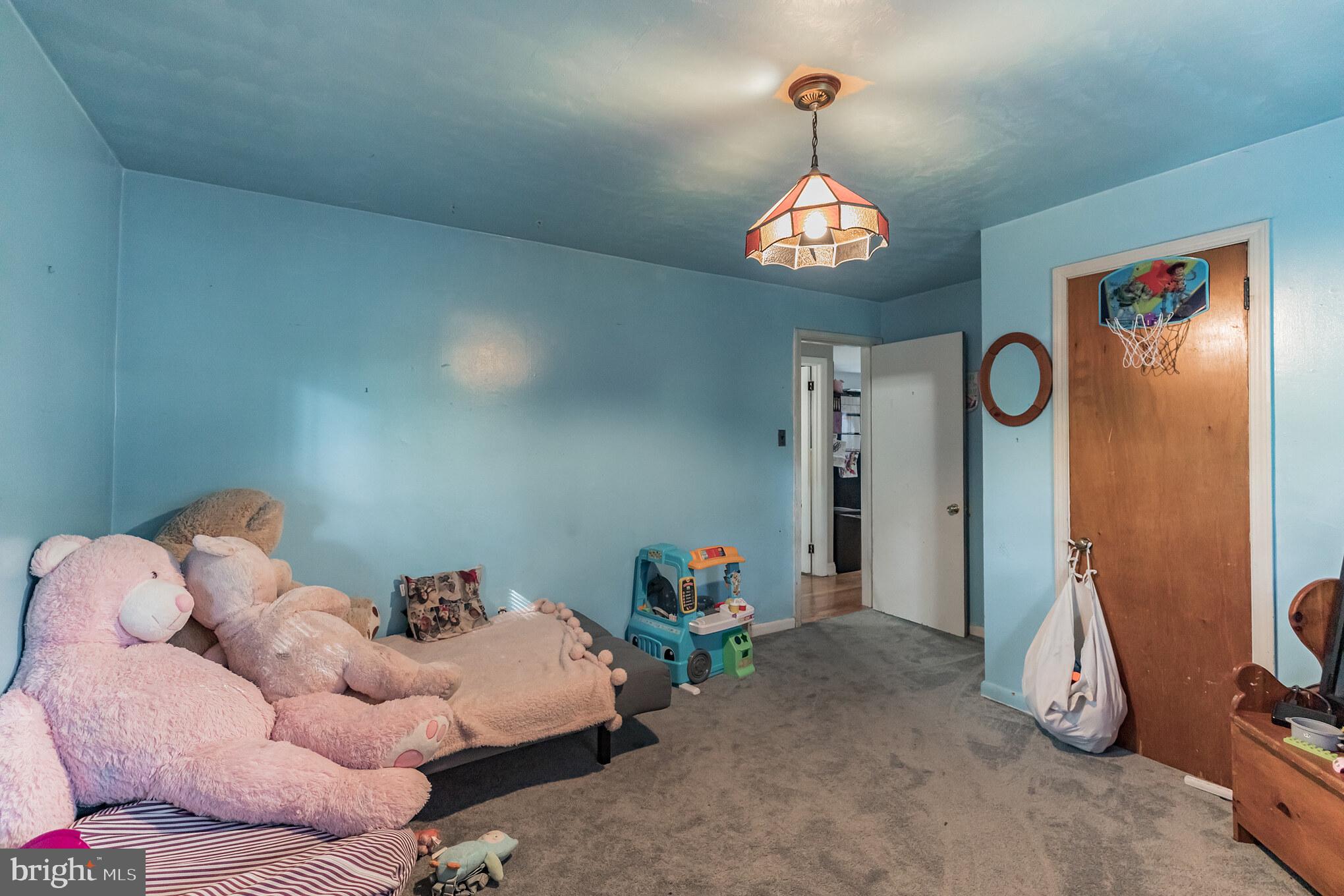 332 Locust Road Glenside, PA 19038 - Photo 22 of 30 Gallery Image 22