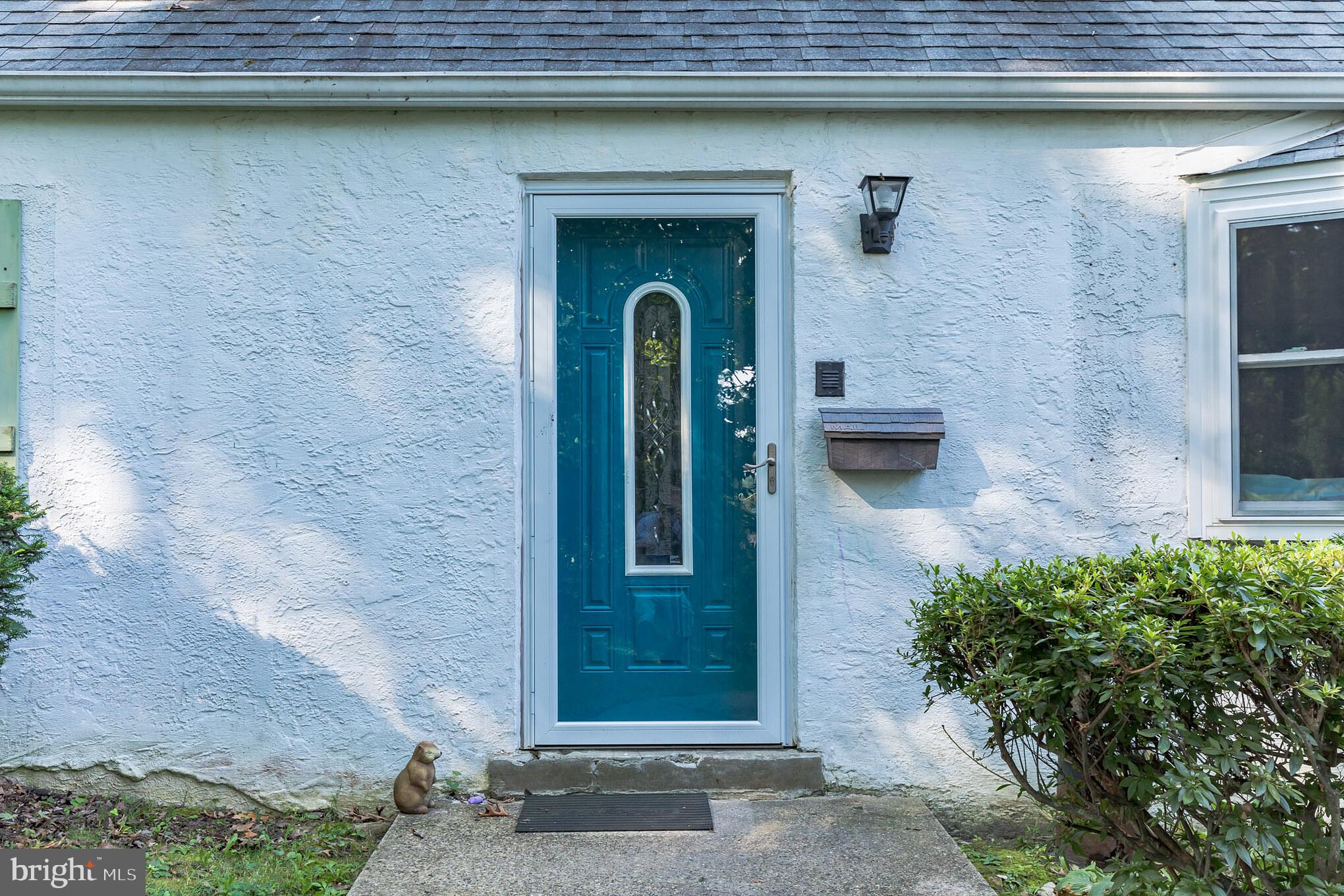 332 Locust Road Glenside, PA 19038 - Photo 4 of 30 Gallery Image 4