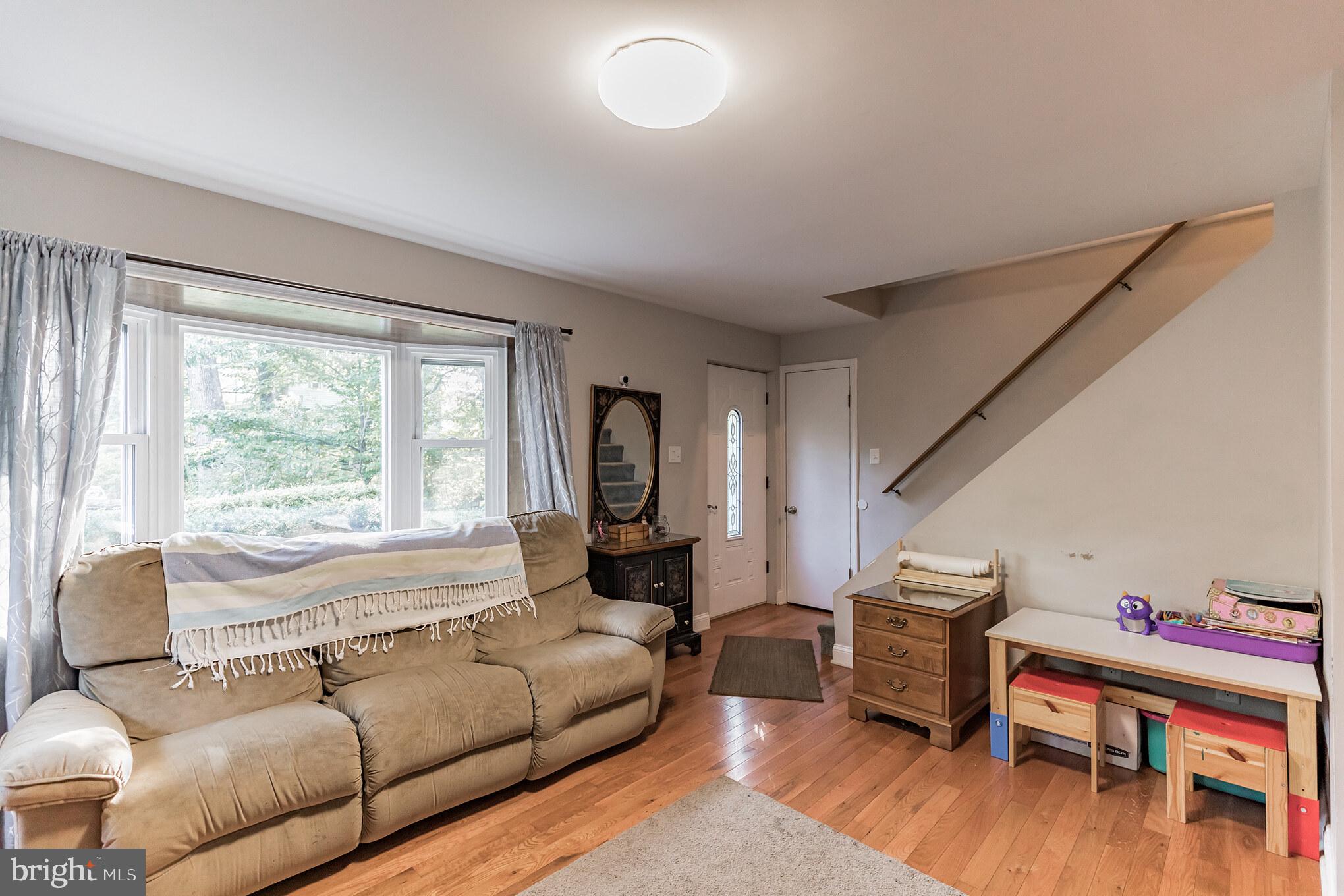 332 Locust Road Glenside, PA 19038 - Photo 9 of 30 Gallery Image 9