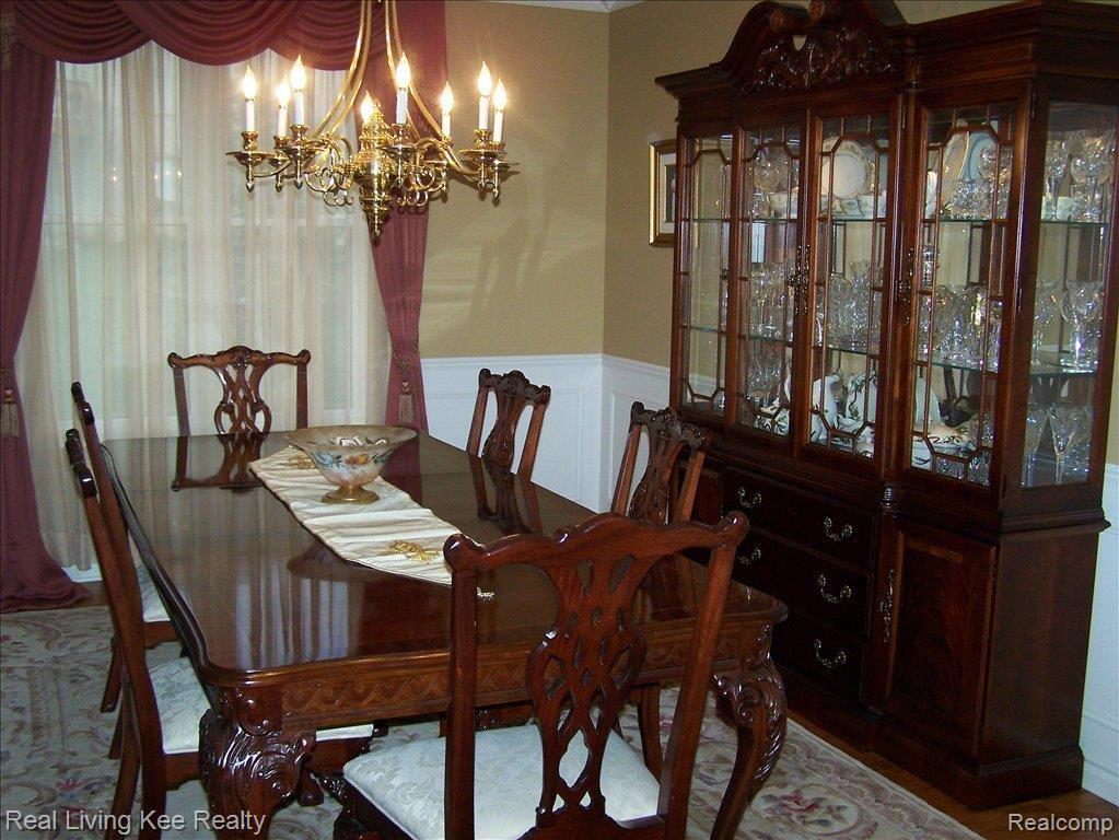 6639 Chatham Circle Rochester, MI 48306 - Photo 8 of 21 100_3888