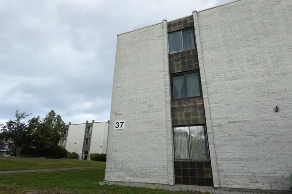 $2,400 | 37 Skyline Drive, Unit 11, Braintree, MA 02184