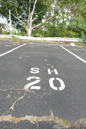 $2,400 | 37 Skyline Drive, Unit 11, Braintree, MA 02184