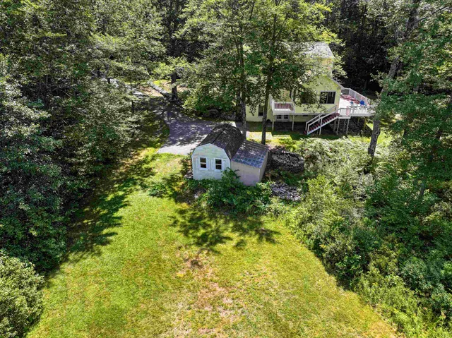$649,000 | 85 Checkerberry Lane, Henniker, NH 03242