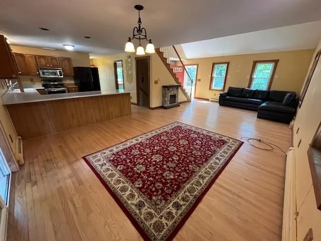 $649,000 | 85 Checkerberry Lane, Henniker, NH 03242