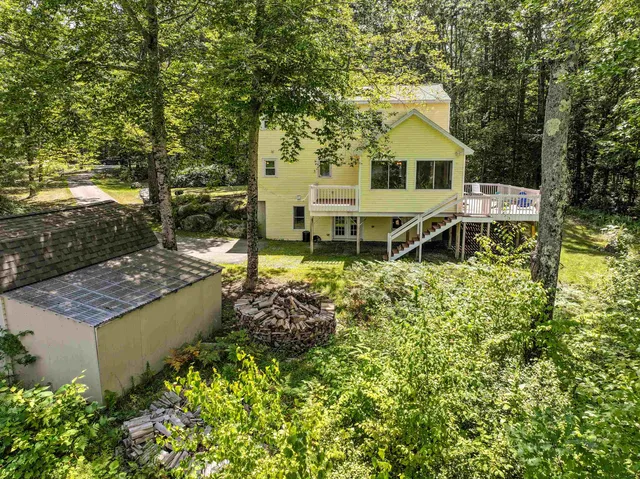 $649,000 | 85 Checkerberry Lane, Henniker, NH 03242