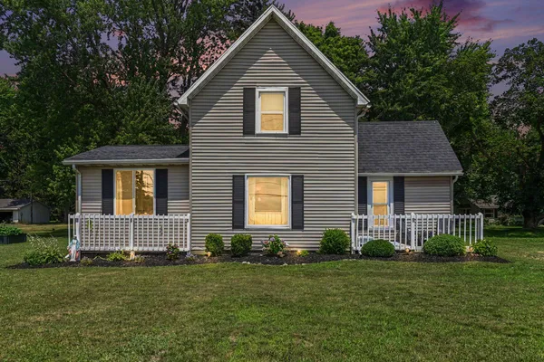$215,000 | 59510 County Road 378, Bangor, MI 49013