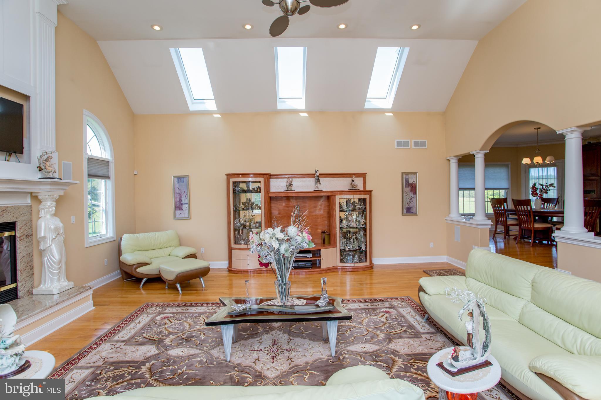 95 Rummel Road Milford, NJ 08848 - Photo 24 of 62 Skylit great room!