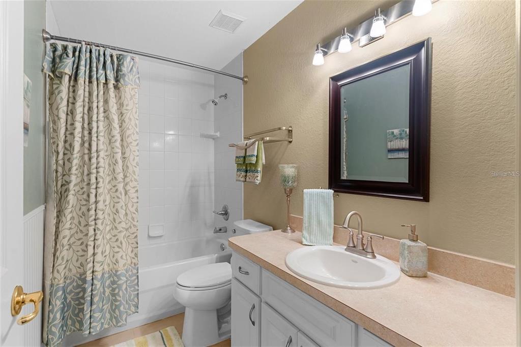 2144 Hatteras Point Lakeland, FL 33813 - Photo 20 of 28