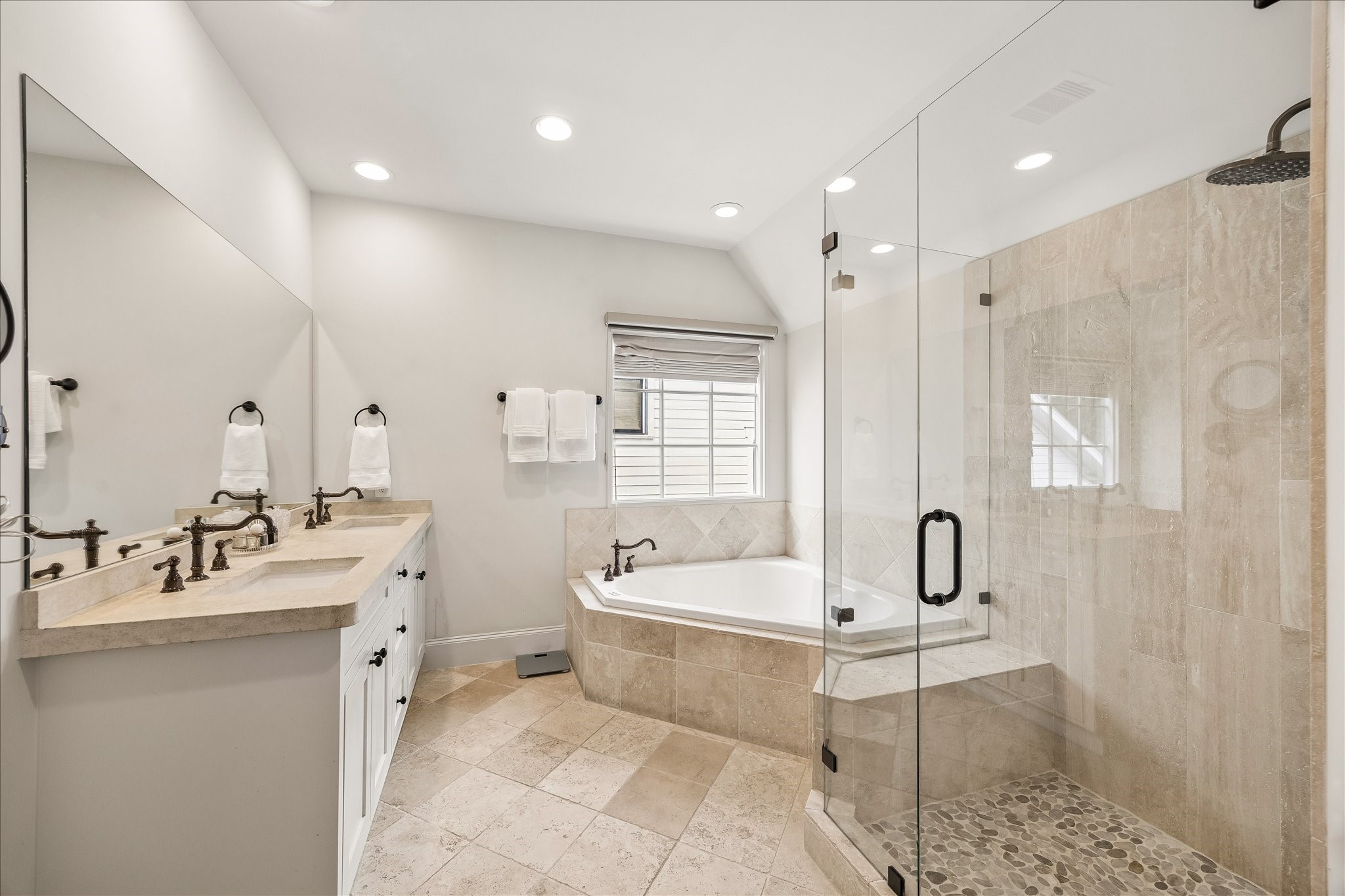 104 Moss Street Houston, TX 77009 - Photo 19 of 28