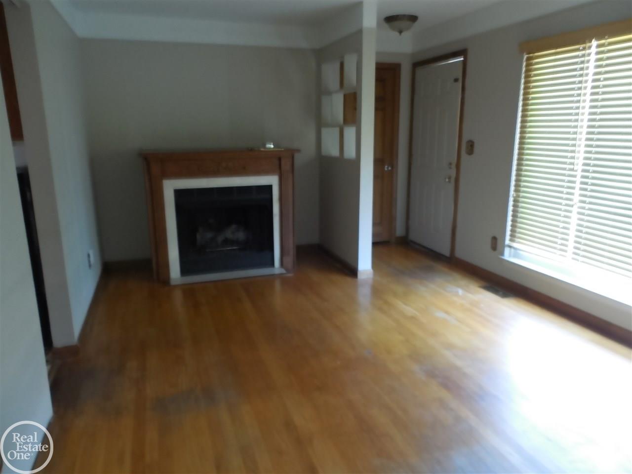 11915 Engleman Road Warren, MI 48089 - Photo 3 of 18