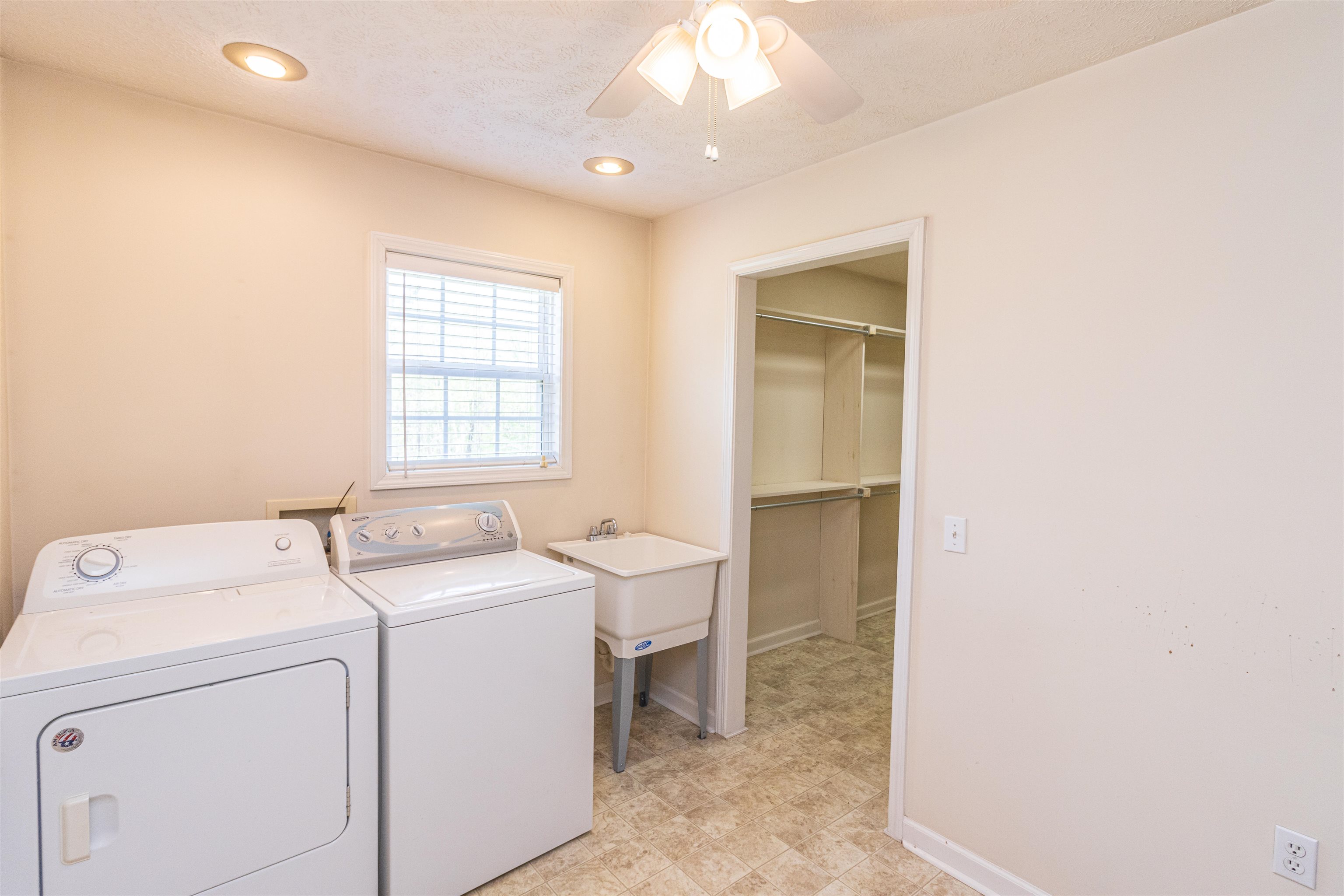 2119 Dunaway Road Selmer, TN 38375 - Photo 13 of 32 Gallery Image 13