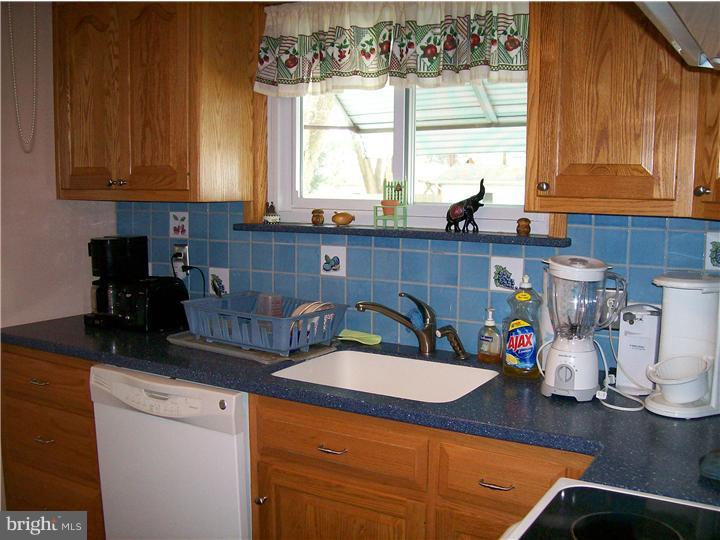115 West Forrestview Road Brookhaven, PA 19015 - Photo 11 of 19 Kitchen