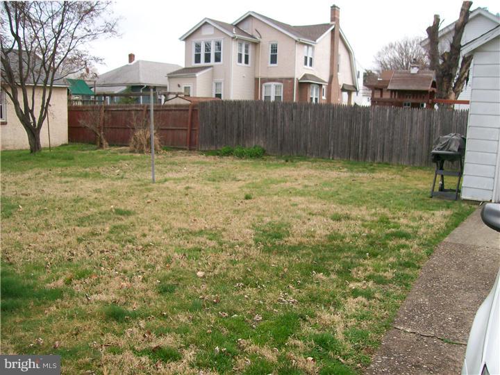 115 West Forrestview Road Brookhaven, PA 19015 - Photo 18 of 19 Back Yard